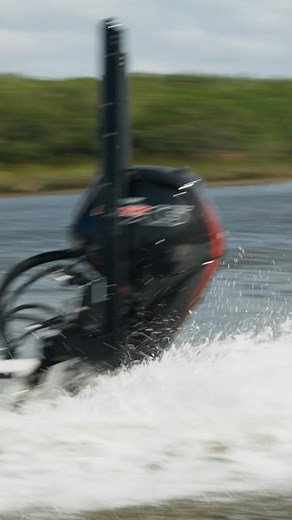 With a Micro Draft Skiff, shallow water becomes your domain. #microdraftskiffs #microdraft #shallowwaterskiff #powerpole #minnkota #mercurymarine #boating #fishing #fishinglife #redfish #snook #trout #flatsfishing #boat #shallowwaterboat #skinnywater | Captbilly Henderson