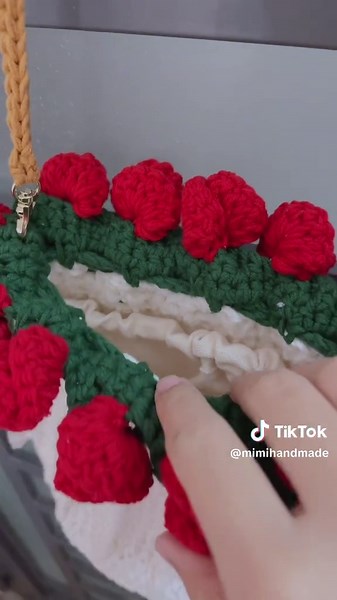 Crochet Tutorial: Make a Rose Flower Drawstring Bag