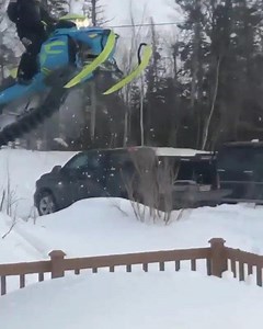 Do it for the boys! 😂 thanks for sharing with us @allanhudson557 •••••••••••••••••••••••••••••••••••••••••••••••••••••••#sled #snowmobilefails #fail #fall #failarmy #crash #broken #neck #ouch #pow #polaris #skidoo #arcticcat #arcticcat_snow #polarissnow #skidoosummit #skidoofreeride #skidoosnowmobiles #santa #christmas #holidays @polarissnow @skidooofficial @arcticcat_snow @ggb_exhaust @klimgear @rogue.concepts @cheetah_racks @southsimcoemachine @ultimate_graphic_wraps @amsoilinc @surecanusa | 