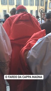 Cardeal Raymond Leo Burke em Milão | Senza Pagare