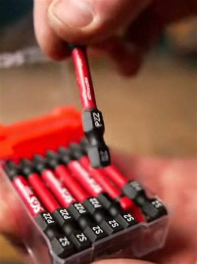 15-Piece PZ2 Screwdriver Bit Set Review