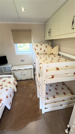 Deep Clean Your Kids' Room: Tips and Tricks