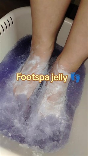 Rejuvenate Your Feet with Soothing Footspa Jelly