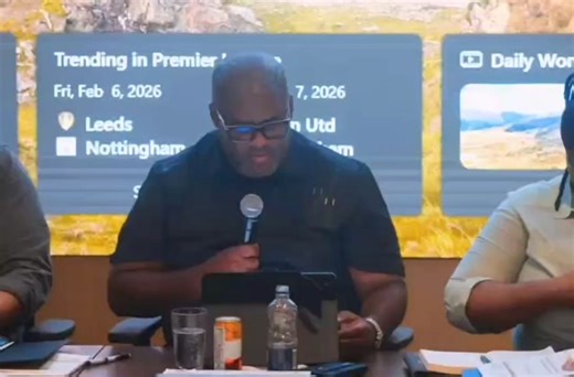 Land Reform and Rural Development Minister, Mzwanele Nyhontso giving the remarks during the engagement session with Izwi Labantu Forum. The session also included the Ministry of Agriculture. #govzaupdates #dalrrdatwork #AcceleratingLandAccess @mzwanelenyhontso @governmentza | Department of Land Reform and Rural Development