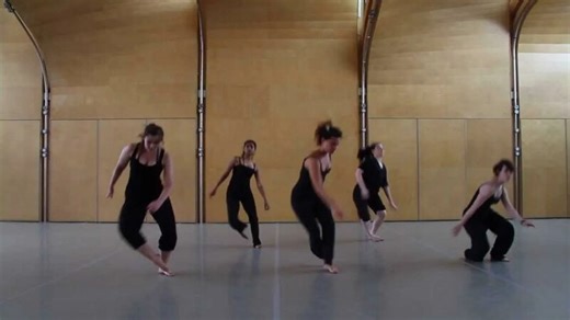 Dancing statistics: explaining the statistical concept of variance through dance