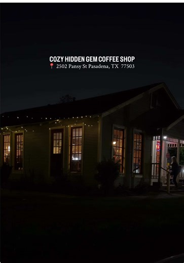 IYKYK✨⬇️ @Sycamore Grounds Coffee Shop 📍 2502 Pansy St Pasadena, TX 77503 Let me start off by saying that IYKYK. Anyone who is a true Pasadena local comes and works here. It is also very likely that you run into all of your favorite Houston artists, photographers, chefs and influencers at this coffee shop. Almost everyone Pasadena local uses this spot to work, meet up or study. They offer quiche and other baked goods as well as a nice assortment of teas and coffees. It is one of THEEE coziest c