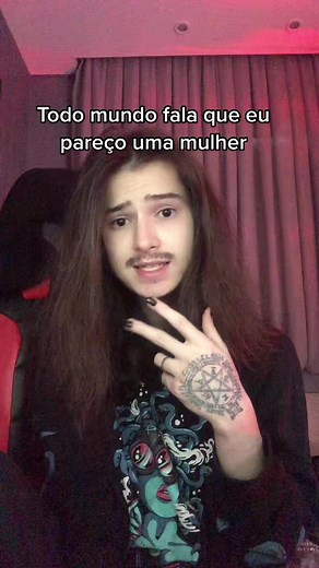 Gênero Fluida: Explorando a Identidade Entre Feminina e Androgina