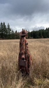 The perfect blend of western charm and modern style. 🐄✨ #cowgirlstyle #westernfashion #wranglerbag | Montana West World