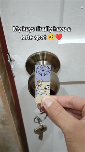 Stylish Keychain for Organizing Your Keys