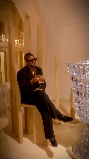 A luminous evening at Ducasse Baccarat, where Usher hosted an exclusive dinner inside Maison Baccarat. Surrounded by crystal, conversation, and culinary artistry, the dinner unfolded as a celebration of taste, light, and shared joy in the heart of Paris. Baccarat, the art of creating timeless moments. #Baccarat #Usher #AlainDucasse #DucasseBaccarat | Baccarat