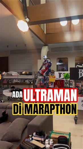There's Ultraman at the MARATHON #aaaclan #shortvideo #shortsfeed #shorts #viral #viralvideo #fyp