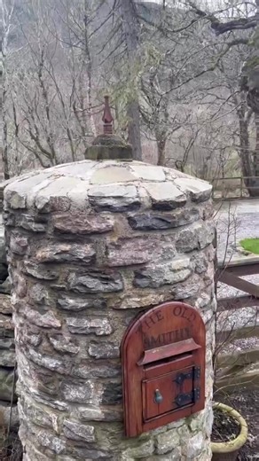 Invermoriston is a Highland village on the northern shores of Loch Ness. Its main attractions are Invermoriston Falls and Thomas Telford’s 19th century bridge, which crosses them. With lovely scenic views, this is a popular place for walks in the area.The Invermoriston Bridge opened in 1813, after 8 years in construction. The famous Scottish engineer, Thomas Telford, built it as part developments to the roads along the shores of Loch Ness.invernessthingstodo.com #andythehighlander #highlandertou