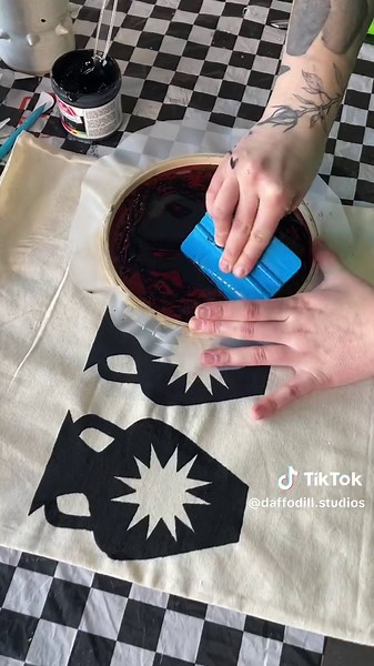 DIY Silk Screen Printing: Emulsion-Free Technique
