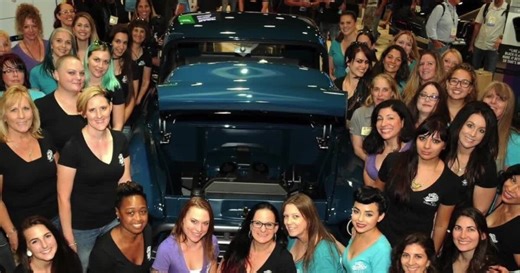 Female-led garage helps restore van for Phoenix group that helps pregnant women in need