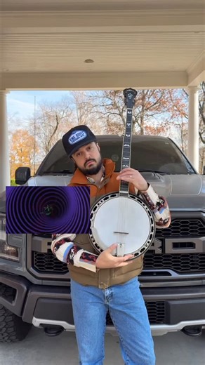 Ian Munsick on Instagram: "It’s about that time 🎄🪕"