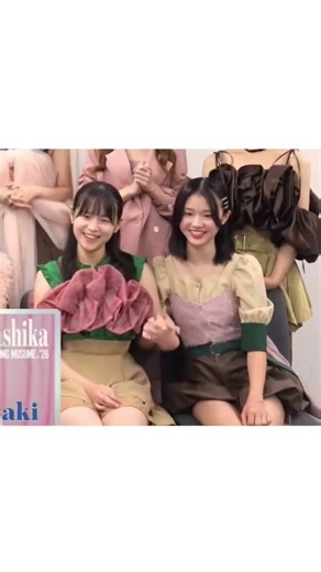 普通に恋人繋ぎをしちゃっているみゆもあ #モーニング娘26 #安田美結 #鈴木もあ
