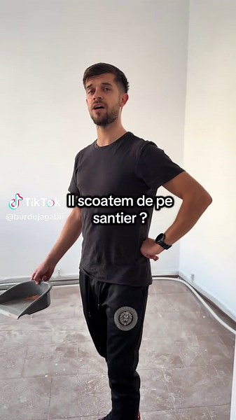 Repost 🙏 Cu asa voce frumoasă nu ai ce cauta sa lucrezi in santier .. @Huminiuc #colinde