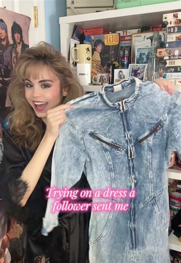 Fabulous 80s Dress Try-On: Thank You, Wendy!