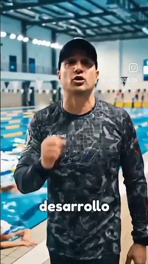 *¡Nada con amigos! 🌊*La natación es una excelente manera de desarrollar habilidades sociales !!