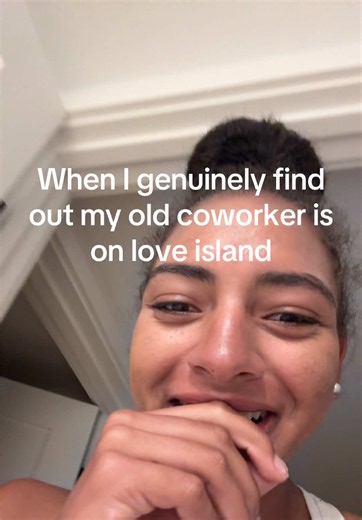 Genuinely cannot stop laughing but yesss rooting for you Carl!! #loveisland #loveislandusa #carlloveisland#greenscreen #greenscreenvideo