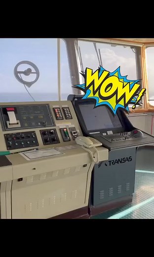 ECDIS 🚨Emergency power supply “Can you demonstrate the transition from the main power to emergency power supply?” - common question from Port State Control inspector First of all after joining a ship - you need to familiarise with equipment where’s located back-up batteries and where’s switchboard! Swipe to find the way to demonstrate the prove of your proper working ECDIS and video taken on emergency supply test. Just follow steps: 1️⃣ Switch off main power on the switchboard 2️⃣ ECDIS will au