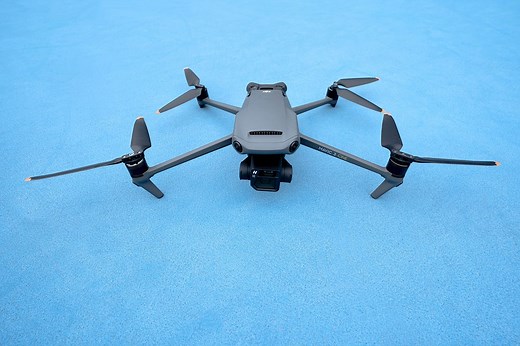 Review: DJI's Mavic 3 and Mavic 3 Cine are pricey prosumer drones that fall slightly short