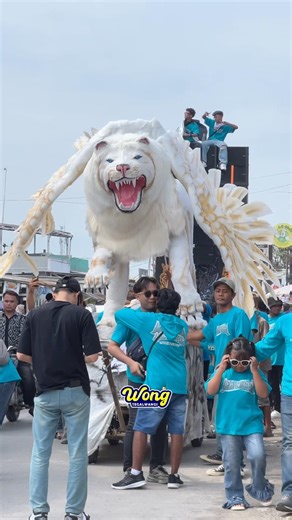 Singa Putih Bersayap