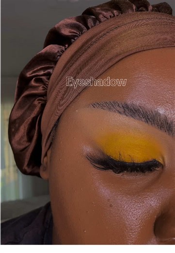 Soft, blended eyes that elevate your everyday look ✨ Sharing simple techniques, pro tips, and easy hacks to help you level up your eyeshadow game—whether you’re a beginner or refining your skills. Save this for your next glam moment 💄 #eyeshadowtutorial #makeuptips #beautycoach #eyeinspo #creatorsearchinsights