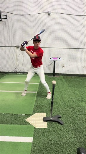 Do you struggle with an “Arm Bar” or too much separation from your center mass? Our guy Alex Prevett from Archbishop Spalding came in dealing with some common flaws: ❌ Roll overs ❌ Feeling “out in front” ❌ Feeling rushed to get to the ball After diving into the film, we saw the issue 👀 It wasn’t good separation (hip to shoulder). It was bad separation — the hands pushing away from the body and dragging through the zone. When the hands disconnect from the center mass: \t•\tYou lose adjustability