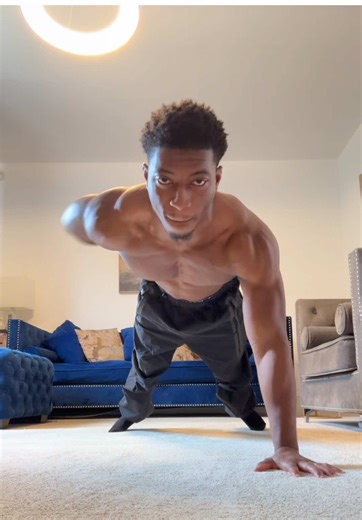 Had to take the challenge up a level… who else got this?? #pushupchallenge #breatheinbreatheout #onearmpushups #fyp #hybridfitayo