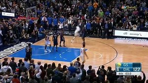 ✅ Curry 三分準絕殺 當你給優秀的射手得到這麼大的投籃空間，球投出後真的就只能祈禱了。 Curry 在傷後復出後狀態絕佳，兩場比賽上場60分鐘，拿下了70分，36投24中，3分球26投16中... 近四場也大幅提升3分命中率，46投26中，直接從36%晉升到命中率40%的成員。 這樣的狀態是否讓你想起了2016年MVP模式的那個小後衛？ | Paul 籃球