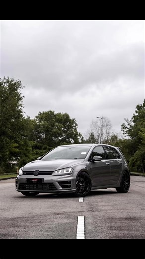 VOLKSWAGEN GOLF A7 R 2.0 (2015/2016)||Auto Transmission Milage: 87k KM Monthly: $521 (7 years) *ALL PRICES ARE SUBJECT TO BANK APPROVAL* 🌟 Baiduri finance available 🌟 Aitab/Flexi available (term & condition apply) We provide:- Trade ins buy local and import used cars Settle old loans Settlement at bank. Government Loan welcome For more information, please call/sms/whatsapp 673 7247344 Eirwan Rais and feel free to visit Facebook: Eirwan Rais Instagram: usedcar.eirwan 📍No.399,Spg 395, Kg Sg Han