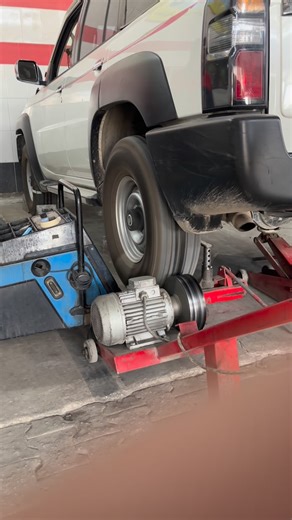 Mechanics Corner on Instagram: "Wheel balancing of Nissan patrol safari"