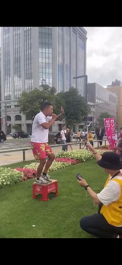 資本主義の競争に苦しむ方々に寄り添い、努力不足や能力不足による自己責任とは言わずに社会や政治の責任と言い、大きな声を出してもらいストレス発散させてあげる。社会奉仕活動ですね。 #れいわ新選組 #山本太郎 #山本太郎切り抜き #れいわ新選組切り抜き #弱者救済 #負け組救済 #メロリンキュー #風評被害 #政治 #選挙 #民主主義