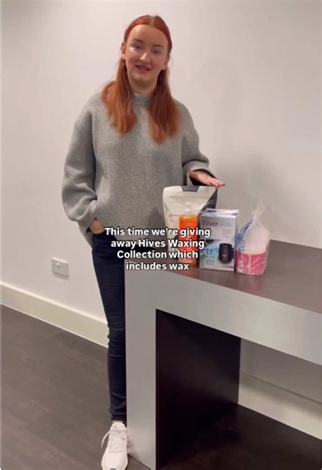 GIVEAWAY 👀 Win the ultimate Hive waxing bundle worth over £50 on the other app. Good luck 🤞🏼 #giveaway #hivewax #waxingvideos #waxingtiktok #waxspecialist