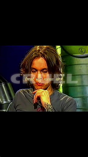 he looks so radioactive here ❤️‍🩹🥰#VILLEVALO #HIMband #music #fyp #viral