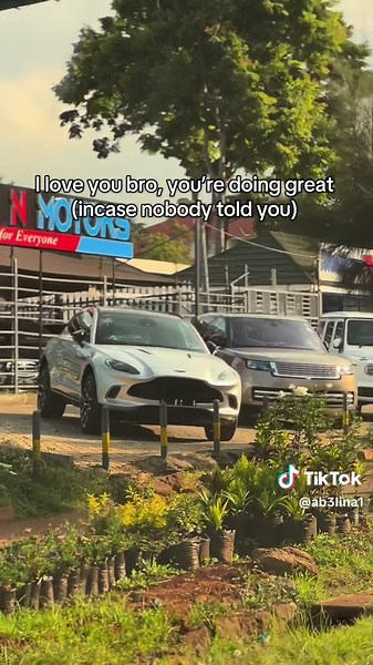 Manifesting a collab with RNN Motors 🙏🏾🙏🏾 #kenyantiktok🇰🇪 #cartiktoks #nairobi #rangerover #gwagon #mercedes