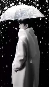 🧑‍💻Yu Menglong, also known as Alan Yu, was a Chinese actor, singer, and music video director,,,, . He was born on June 15, 1988, in Ürümqi, Xinjiang, China,,, . Yu passed away on September 11, 2025, at the age of 37 after reportedly falling from a building in Beijing,,, 🧑‍💻Early Career Yu Menglong began his career in the entertainment industry by participating in SMG's "My Show My Style" in 2007, where he reached the top 16 for the Xi'an province, . In 2010, he joined Hunan TV's "Super Boy" 