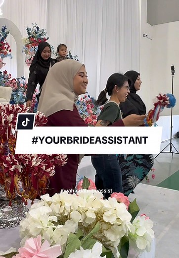 Thankyou babe sudi hired i on you special day ! 🌸💍🫶🏻 Kalini share video time majlis dulu 😍 Sapa nak tengok video get ready with my bride pulak? #fy #brideassistantutara #bridesmaids #brideassistant #penang #bridetobe #fyp #utara #kedah #wedding #weddingtiktok #brideassistantmalaysia #Love #married #balikpulau #telukkumbar #bridesoftiktok #penangmalaysia