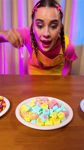 Sweet Tooth vs Healthy Life 😆🍫🥦 #funny