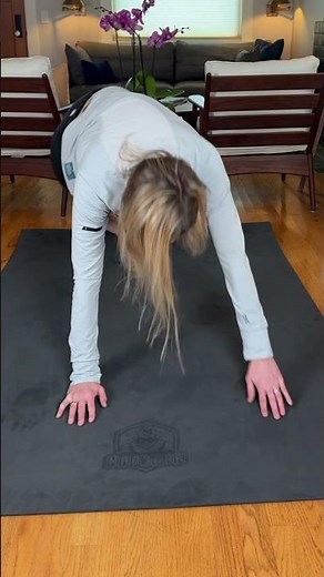 Trying The Comfiest Oversized Yoga Mat Yet!