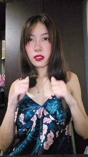 did my medium layered haircut by myself 🤗😎