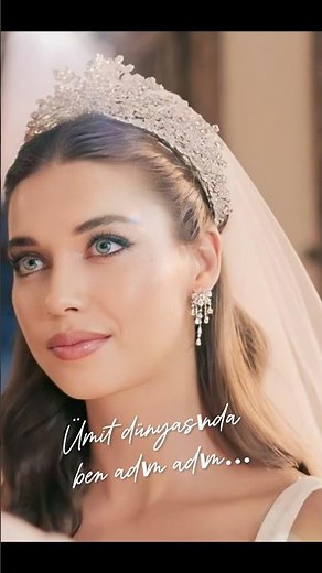 Afra Saraçoğlu | Gözlerim Yaşlı 🥀