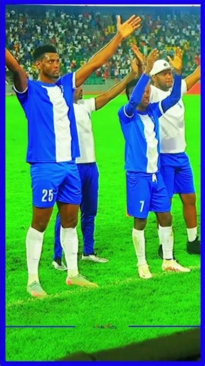 Celebrating three important points and a clean sheet! 💙 #rayonsports