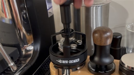 Watch Review of the Cyclone distributor from MWH-3Bomber on Amazon Live