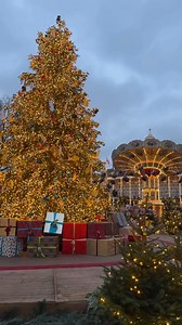 Spend a day in Copenhagen on our Christmas Markets cruise...🎅🎄🎁 Visit Copenhagen with us this festive period. Find out more here: https://bit.ly/3QLznjh | Fred. Olsen Cruise Lines