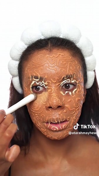 Swiggly Latex Makeup Technique for Creative Looks