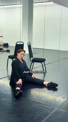 Why Ballet Dancers Should Practice Rond de Jambe en l'Air on the Floor