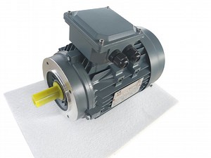 [Hot Item] Ye4 90L-4 1.5kw, 4p, Ie3 Premium Efficieny AC Electric Motor