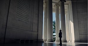 Qu’est-ce que The Age of Disclosure, le documentaire qui dévoile des secrets sur les ovnis ?